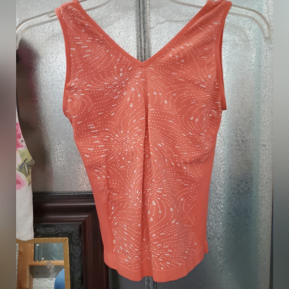 Moving Comfort active tank